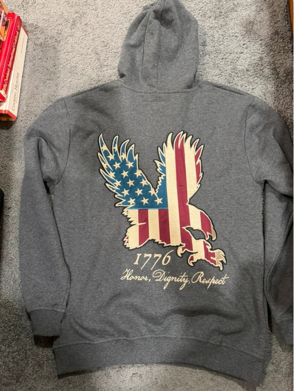 Buck Wear Patriotic Eagle 1776 Embroidered Hoodie Gray Large Nwot
